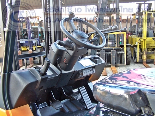 ขาย รถโฟล์คลิฟท์ TOYOTA รุ่น 7FD30