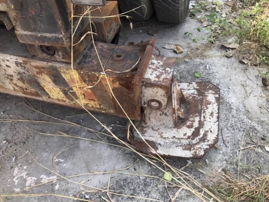 ขาย 785,000 รถเครน 10 ล้อเครน 20 ตัน 4 ปอก 3 ชัก เครื่องนิสสัน PE6-230 แรง 2 เพลา สโลว์กลาง สภาพพร้อมใช้ ทำงานได้ เอกสารเล่มทะเบียน ภาษีไม่ขาด  รถอยู่ ปทุมธานี โทร 0610710295