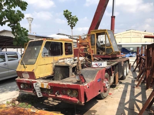 ขาย 785,000 รถเครน 10 ล้อเครน 20 ตัน 4 ปอก 3 ชัก เครื่องนิสสัน PE6-230 แรง 2 เพลา สโลว์กลาง สภาพพร้อมใช้ ทำงานได้ เอกสารเล่มทะเบียน ภาษีไม่ขาด  รถอยู่ ปทุมธานี โทร 0610710295