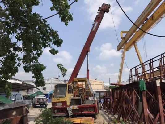 ขาย 785,000 รถเครน 10 ล้อเครน 20 ตัน 4 ปอก 3 ชัก เครื่องนิสสัน PE6-230 แรง 2 เพลา สโลว์กลาง สภาพพร้อมใช้ ทำงานได้ เอกสารเล่มทะเบียน ภาษีไม่ขาด  รถอยู่ ปทุมธานี โทร 0610710295