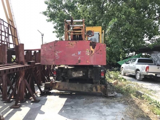 ขาย 785,000 รถเครน 10 ล้อเครน 20 ตัน 4 ปอก 3 ชัก เครื่องนิสสัน PE6-230 แรง 2 เพลา สโลว์กลาง สภาพพร้อมใช้ ทำงานได้ เอกสารเล่มทะเบียน ภาษีไม่ขาด  รถอยู่ ปทุมธานี โทร 0610710295