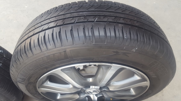 ขายล้อ HONDA ขอบ15 พร้อมยางปี15  4 ล้อ