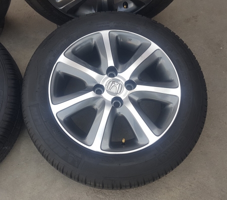 ขายล้อ HONDA ขอบ15 พร้อมยางปี15  4 ล้อ