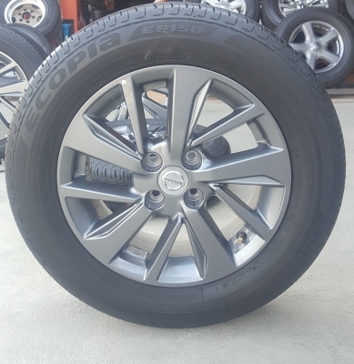 ขายล้อ Nissan Almera Sportech15 ยางปี17  4 ล้อ