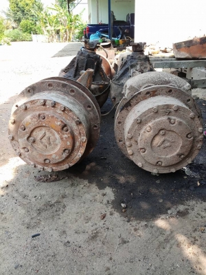 ขายช่วงล่าง รถตักล้อยาง Furukawa FL230 2เส้น