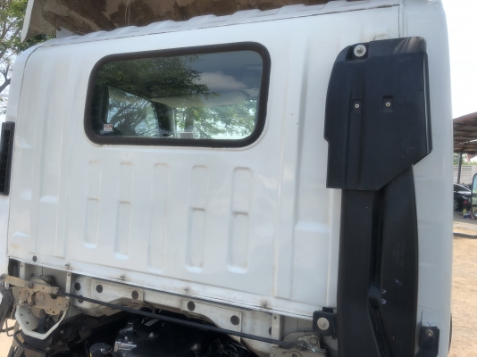 ขาย6ล้อIsuzu NMR130แรงม้ายูโร3จดปี56 เจ้าของมือแรกป้ายแดง