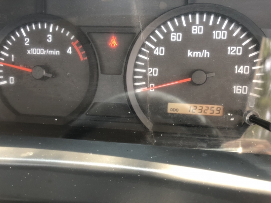 ขาย6ล้อIsuzu NMR130แรงม้ายูโร3จดปี56 เจ้าของมือแรกป้ายแดง