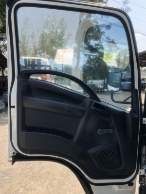 ขาย6ล้อIsuzu NMR130แรงม้ายูโร3จดปี56 เจ้าของมือแรกป้ายแดง