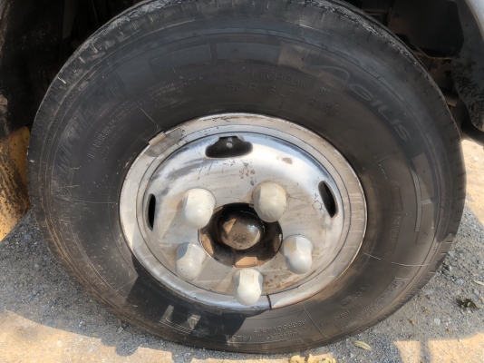 ขาย6ล้อIsuzu NMR130แรงม้ายูโร3จดปี56 เจ้าของมือแรกป้ายแดง