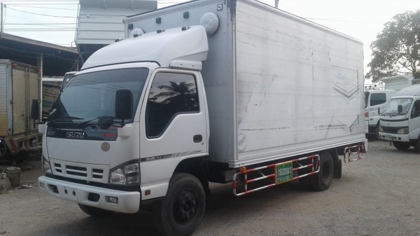 ขาย6ล้อISUZU NQR เครื่อง175แรง คอมมอลเรล ปี50 ตู้แห้งเปิดท้าย ยาว5.50ม. หัวเดิมบางไม่เคยทำสี เครื่อง