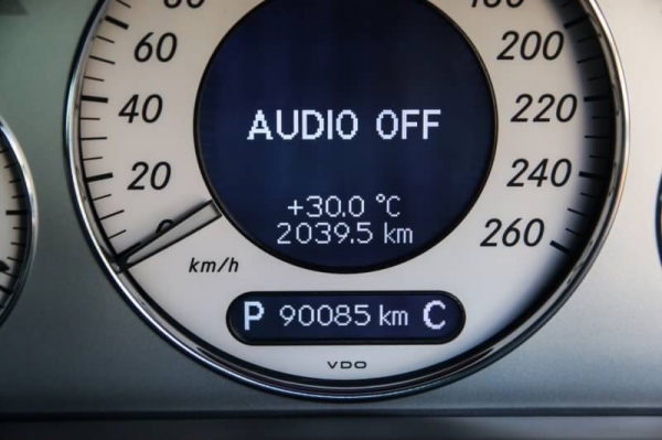 ขาย BENZ E280 3.0 V6 AVANTGARDE W211 ปี2006 สีดำ