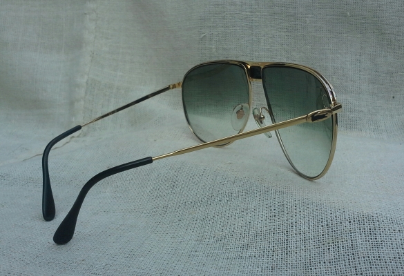 แว่นตาฝรั่งเศส 'เทพบุตรชาละวันแห่งลุ่มน้ำแซน' ยุค '80s หล่อใหญ่ 150mm Vintage LACOSTE แว่นตาฝรั่งเศส 'เทพบุตรชาละวันแห่งลุ่มน้ำแซน' ยุค '80s หล่อใหญ่ 150mm Vintage LACOSTE