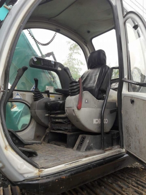 ขายจ้า..KOBELCO SK200-2 มาร์คไฟว์  เก่านอกแท้  แทรคนอก  70  มีลายแย๊ก  6,XXX  ชั่วโมง  พร้อมใช้  โทร 089-3818694  ดวงนภา