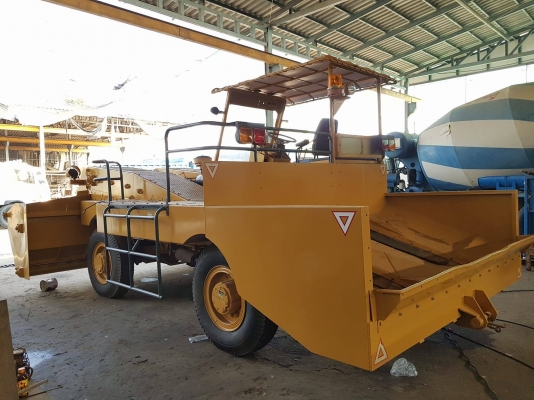 รถโรยหิน komustsu