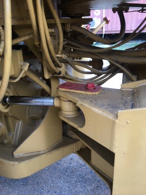 ขออนุญาตขายรถตัก950E ต่อแขนแล้วขยายบุ้งกี๋แล้วพร้อมใช้งานเอกสารใบซื้อขายทำสีใหม่ทั้งคันราคา1450000บาท สนใจติดจ่อช่างดำ0853224877 0988930465 ไอดีไลน์ 0853224877ครับผม