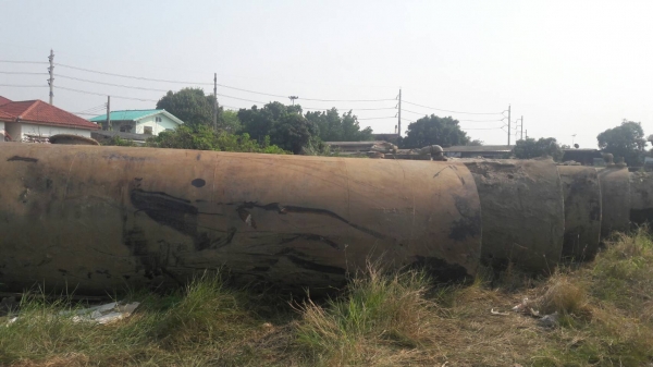 ขายถังน้ำมันใต้ดินเหมา 3 ใบ 100000 บาท