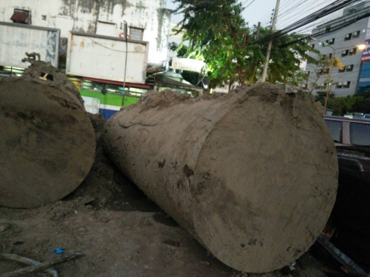 ขายถังน้ำมันใต้ดินเหมา 3 ใบ 100000 บาท