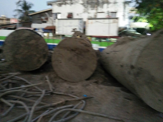 ขายถังน้ำมันใต้ดินเหมา 3 ใบ 100000 บาท