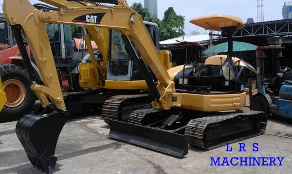 CATERPILLAR รุ่น 305 CR