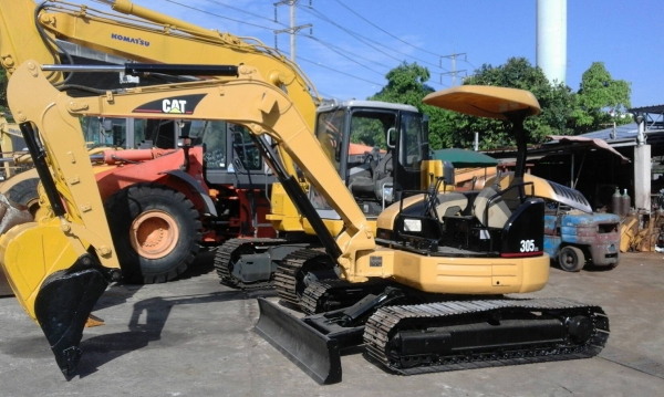 CATERPILLAR รุ่น 305 CR CATERPILLAR รุ่น 305 CR