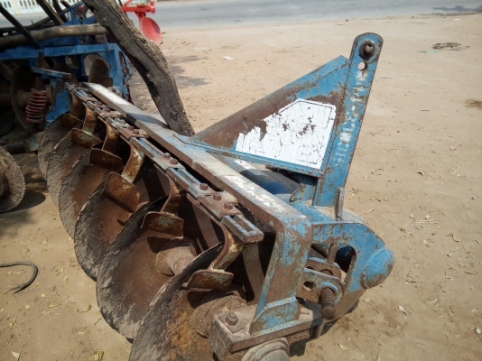 Ford.  6610. เสื้อลายแท้ตัวเต็ม เช็คพร้อมใช้  เปลี่ยนนำ้มันเครื่อง + กรอง  เปลี่ยนเบาะ  เปลี่ยนกรองดีเซล คานไบมีดแน่น ๆ  เปลี่ยนซีล กระบอกไฮดรอลิคพวงมาลัย