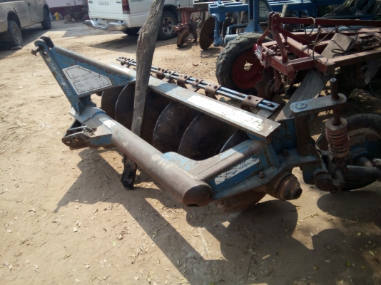 Ford.  6610. เสื้อลายแท้ตัวเต็ม เช็คพร้อมใช้  เปลี่ยนนำ้มันเครื่อง + กรอง  เปลี่ยนเบาะ  เปลี่ยนกรองดีเซล คานไบมีดแน่น ๆ  เปลี่ยนซีล กระบอกไฮดรอลิคพวงมาลัย