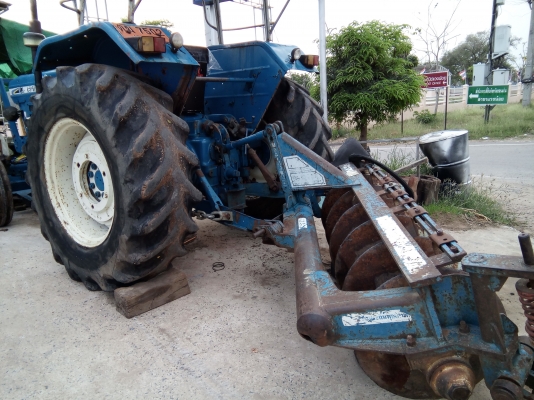 Ford.  6610. เสื้อลายแท้ตัวเต็ม เช็คพร้อมใช้  เปลี่ยนนำ้มันเครื่อง + กรอง  เปลี่ยนเบาะ  เปลี่ยนกรองดีเซล คานไบมีดแน่น ๆ  เปลี่ยนซีล กระบอกไฮดรอลิคพวงมาลัย