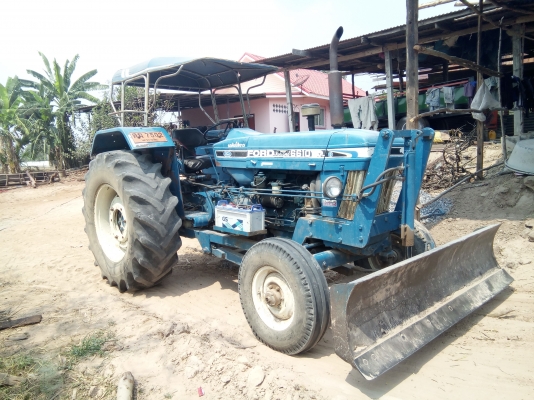 Ford.  6610. เสื้อลายแท้ตัวเต็ม เช็คพร้อมใช้  เปลี่ยนนำ้มันเครื่อง + กรอง  เปลี่ยนเบาะ  เปลี่ยนกรองดีเซล คานไบมีดแน่น ๆ  เปลี่ยนซีล กระบอกไฮดรอลิคพวงมาลัย