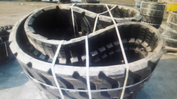 ขายแทรกยางรถขุดนาด 450*74*81 ขายแทรกยางรถขุดนาด 450*74*81