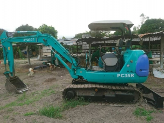 KOMATSU PC 35-8