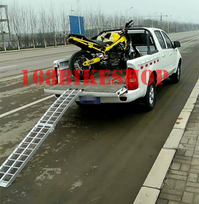 บันไดอลูมิเนียมสำหรับนำมอเตอร์ไซค์ขึ้นรถกระบะเพื่อขนย้าย2,500บ.