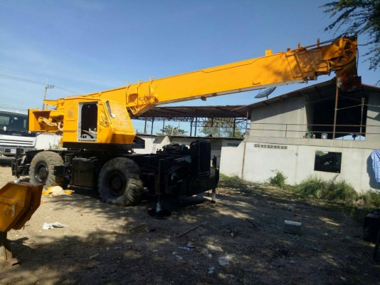 รถเครน4ล้อขนาดยกหนัก2ตัน KATO KR25H เอสารเล่มทะเบียน พร้อมใช้งาน