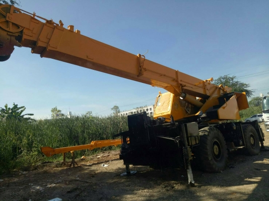 รถเครน4ล้อขนาดยกหนัก2ตัน KATO KR25H เอสารเล่มทะเบียน พร้อมใช้งาน