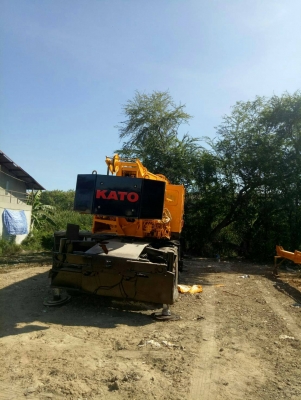 รถเครน4ล้อขนาดยกหนัก2ตัน KATO KR25H เอสารเล่มทะเบียน พร้อมใช้งาน