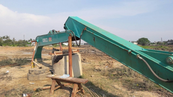 ขายบูมยาว16mKobelco สภาพสวยพร้อมใช้ ติดต่อคุณอ๊อฟ พิจิตร 086-737-9991