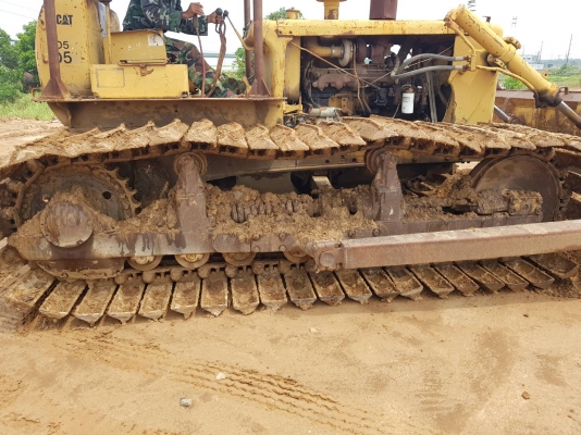 ขายรถแทรกเตอร์ CAT D5 ตีนเป็ด เกียรตัด ราคา.270000 เ้ครื่องแรง ปั้มดี บอร์ดีรอบคันสวย รถใช้งานอยู่ สนใจโทร.081-3531946 ต่อ.บางนา รถอยู่ฉะเชิงเทรา