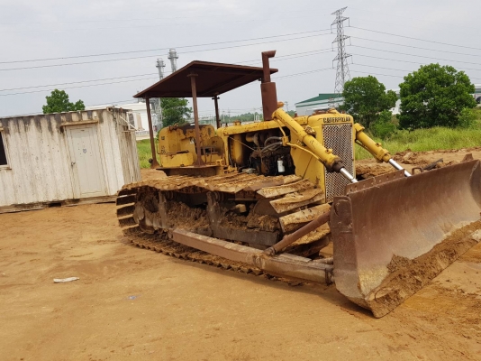 ขายรถแทรกเตอร์ CAT D5 ตีนเป็ด เกียรตัด ราคา.270000 เ้ครื่องแรง ปั้มดี บอร์ดีรอบคันสวย รถใช้งานอยู่ สนใจโทร.081-3531946 ต่อ.บางนา รถอยู่ฉะเชิงเทรา