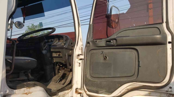 ขาย รถ 10 ล้อ หัวลาก ISUZU DECA 270 EURO 1 ปี 43 เครื่องเดิม เกียร์เดิม ช่วงล่างดี รถต้องเก็บงาน เอกสารเล่มทะเบียนครบ ขาย รถ 10 ล้อ หัวลาก ISUZU DECA 270 EURO 1 ปี 43 เครื่องเดิม เกียร์เดิม ช่วงล่างดี รถต้องเก็บงาน เอกสารเล่มทะเบียนครบ