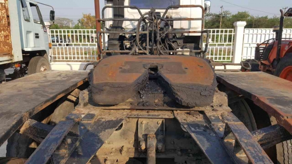 ขาย รถ 10 ล้อ หัวลาก ISUZU DECA 270 EURO 1 ปี 43 เครื่องเดิม เกียร์เดิม ช่วงล่างดี รถต้องเก็บงาน เอกสารเล่มทะเบียนครบ ขาย รถ 10 ล้อ หัวลาก ISUZU DECA 270 EURO 1 ปี 43 เครื่องเดิม เกียร์เดิม ช่วงล่างดี รถต้องเก็บงาน เอกสารเล่มทะเบียนครบ