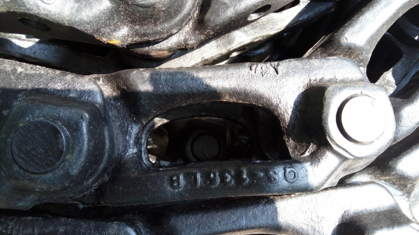 โซ่pc40-7 มี2คู่ของใหม่ราคาคู่ละ25000บาทครับ