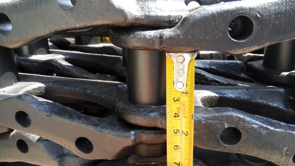 โซ่pc40-7 มี2คู่ของใหม่ราคาคู่ละ25000บาทครับ