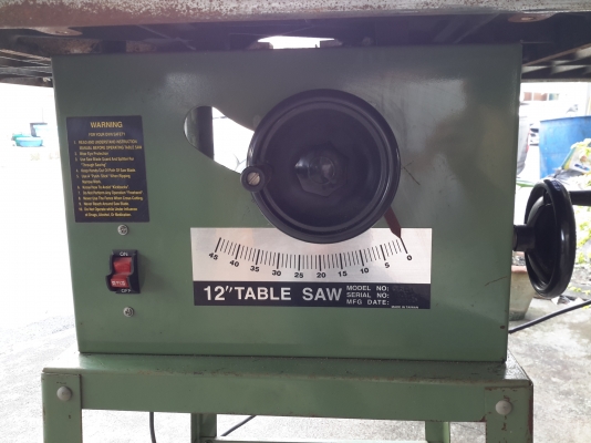 ลดราคาครับ  โต๊ะเลื่อยวงเดือน12 นิ้วปรับองศาปรับใบเลื่อยขึ้นลงได้