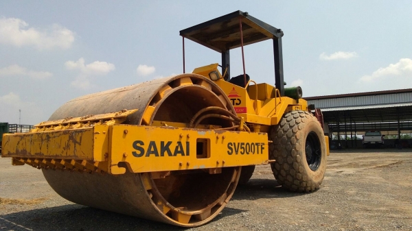 ขายรถบด  10 ตัน สั่นสะเทือน