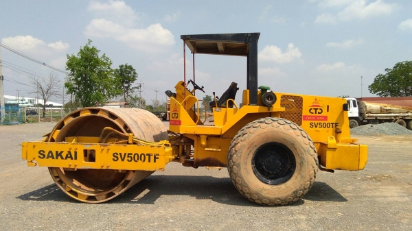 ขายรถบด  10 ตัน สั่นสะเทือน