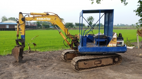 pc30-5พร้อมใช้ โซ่ด้ช่วงล่างเต็ม ระบบดีเร็วแรงไม่มีโหลด