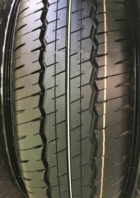 ยางใหม่ป้ายแดง ปี 18 Dunlop 215-70-16 ตุ่มอลัง เส้นสีจัดจ้าน