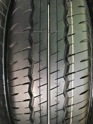 ยางใหม่ป้ายแดง ปี 18 Dunlop 215-70-16 ตุ่มอลัง เส้นสีจัดจ้าน