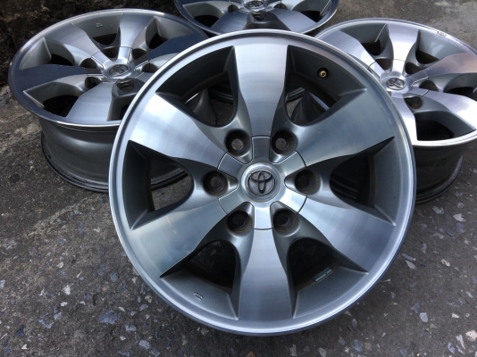 ล้อแม็ก Toyota Fortuner ขอบ 16 หน้าเงา