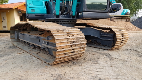 ขายดาวน์รถแบ็คโฮ KOBELCO SK200 Mark 10 ใช้งานเพียง 1 พันชั่วโมง สภาพนางฟ้า สวย ไม่มีที่ติ ขายดาวน์รถแบ็คโฮ KOBELCO SK200 Mark 10 ใช้งานเพียง 1 พันชั่วโมง สภาพนางฟ้า สวย ไม่มีที่ติ