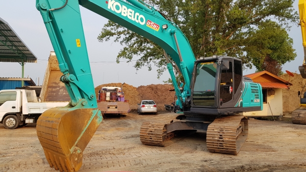 ขายดาวน์รถแบ็คโฮ KOBELCO SK200 Mark 10 ใช้งานเพียง 1 พันชั่วโมง สภาพนางฟ้า สวย ไม่มีที่ติ ขายดาวน์รถแบ็คโฮ KOBELCO SK200 Mark 10 ใช้งานเพียง 1 พันชั่วโมง สภาพนางฟ้า สวย ไม่มีที่ติ